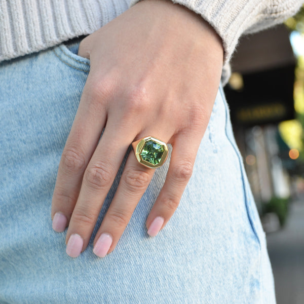 a-furst-one-of-a-kind-cocktail-ring-mint-green-tourmaline-18k-yellow-gold-A1950GTV-10.02