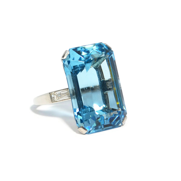 Eclat Jewels - One of a Kind Ring with Aquamarine and