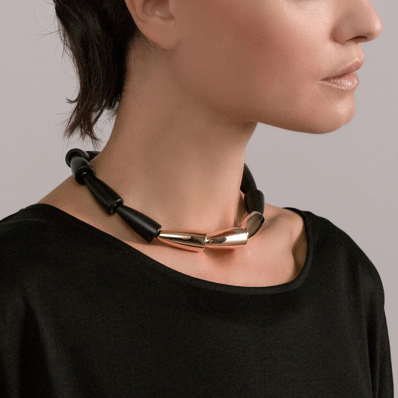 vhernier-calla-necklace-ebony-18k-rose-gold-000648CL264