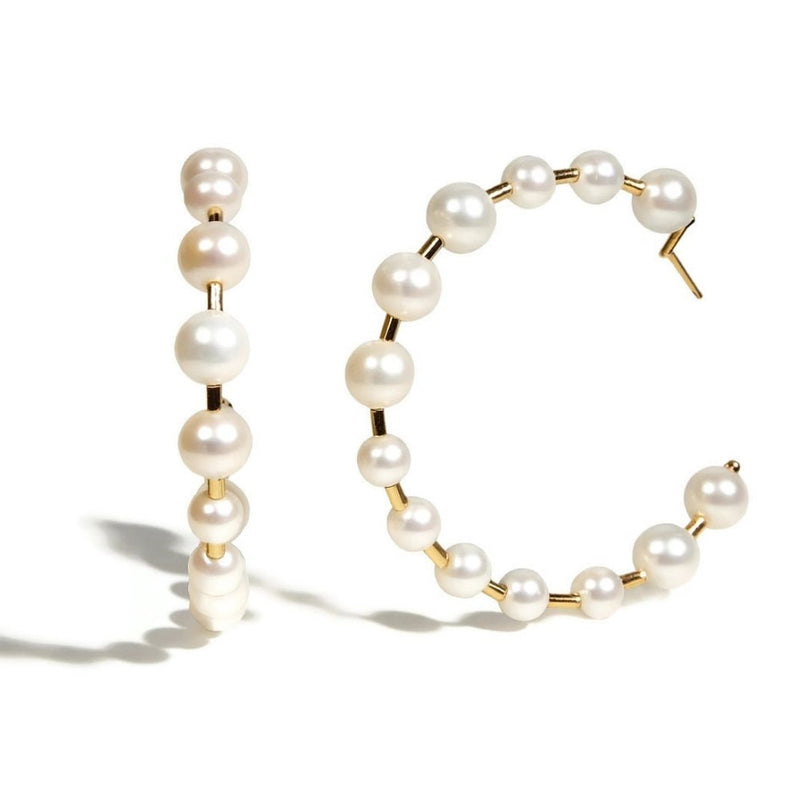 Afurst-joy-hoop-earings-white-pearls-yellow-gold-O2501G5-48