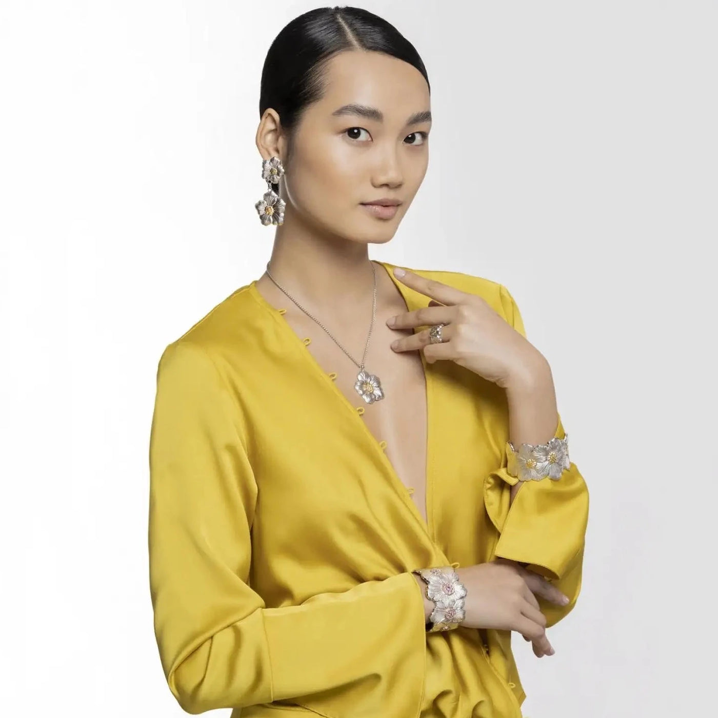 Buccellati - Blossoms Gardenia - Eternelle Band Ring with Pink