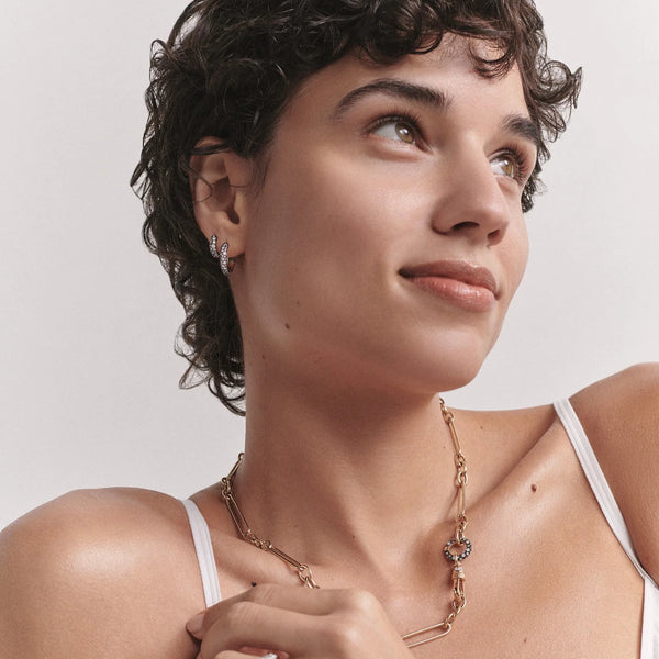 Lucy-delius-emerald-chubby-huggies-yellow-gold-LD/EAR-EM-BR-05