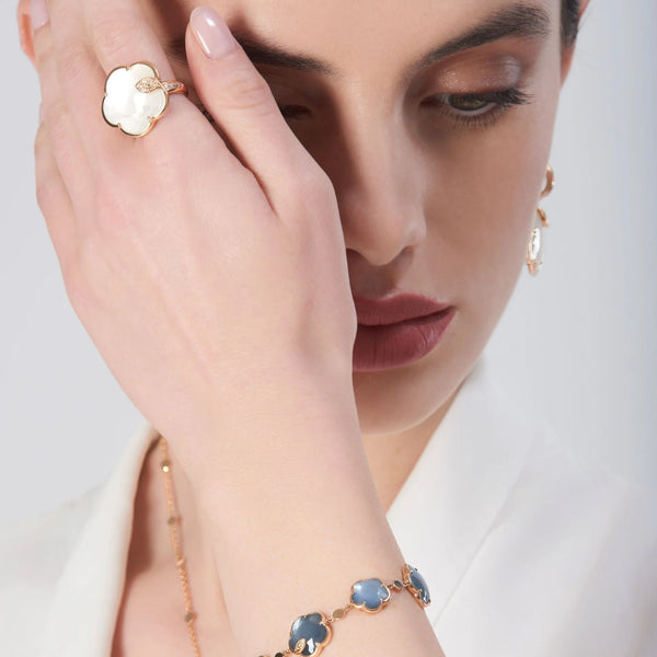 Pasquale-bruni-ton-joli-lunaire-ring-white-moonstone-mother-of-pearl-and-diamonds-18k-rose-gold-16686R