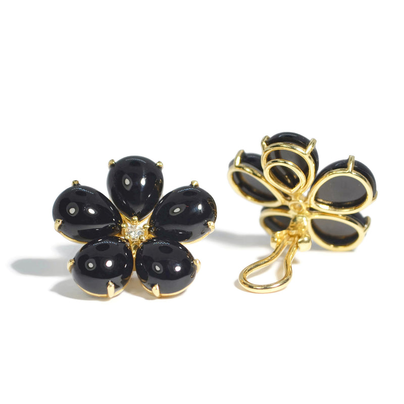 a-furst-fiori-button-earrings-black-onyx-diamonds-yellow-gold-O2295GX1