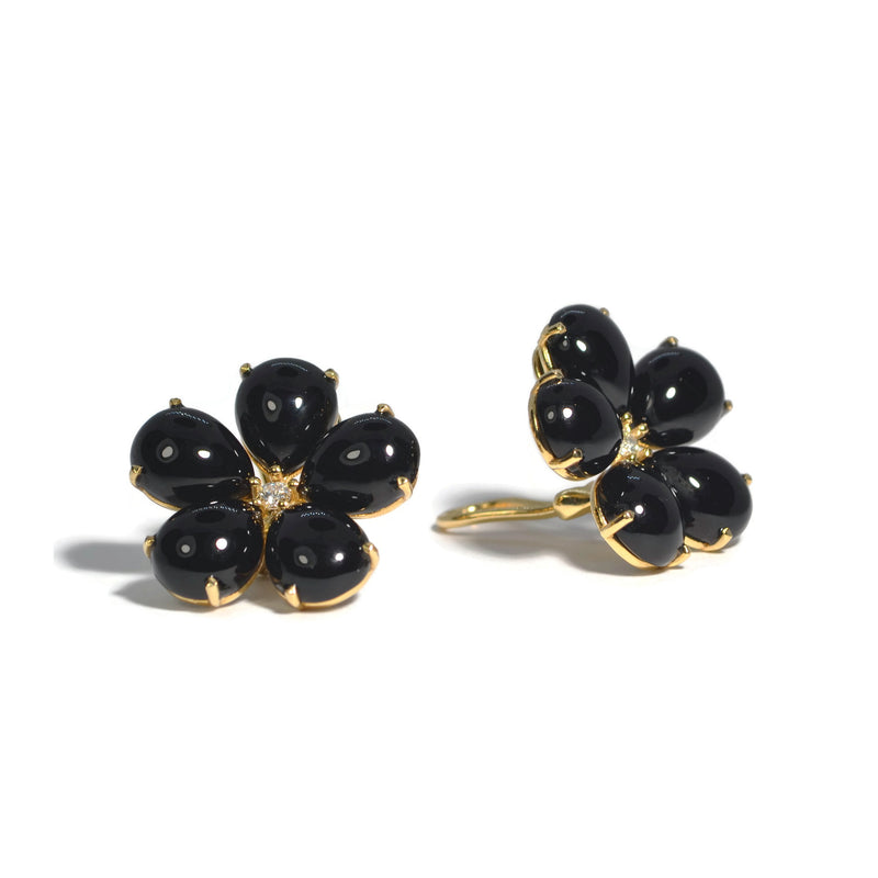 a-furst-fiori-button-earrings-black-onyx-diamonds-yellow-gold-O2295GX1