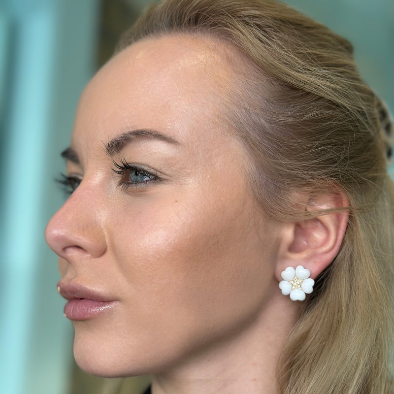 a-furst-fiori-button-earrings-white-coral-diamonds-yellow-gold-O15GKB1