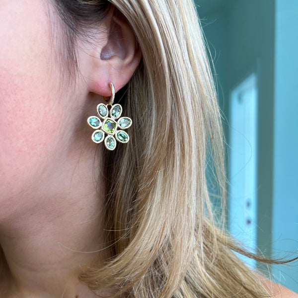 a-furst-fiori-drop-earrings-mint-tourmaline-peridot-diamonds-18k-yellow-gold-O2275GMTO_2