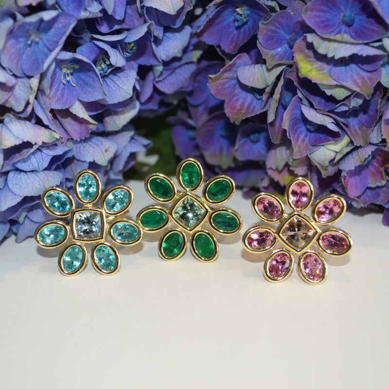 A & Furst - Fiori - Cocktail Ring with Emeralds and Mint Tourmaline, 18k Yellow Gold