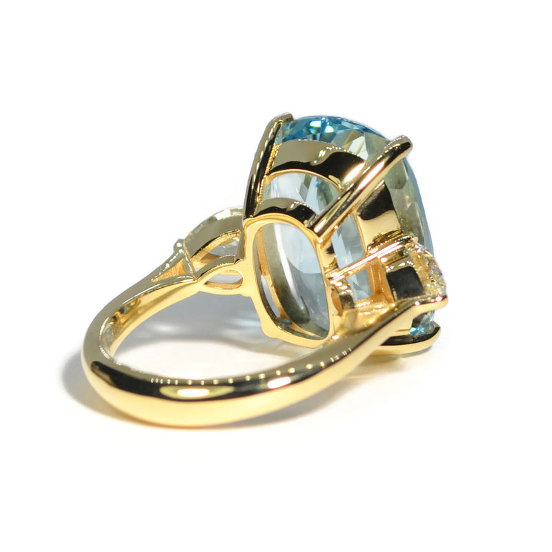 a-furst-party-cocktail-ring-aquamarine-diamonds-18k-yellow-gold-A1530GH1