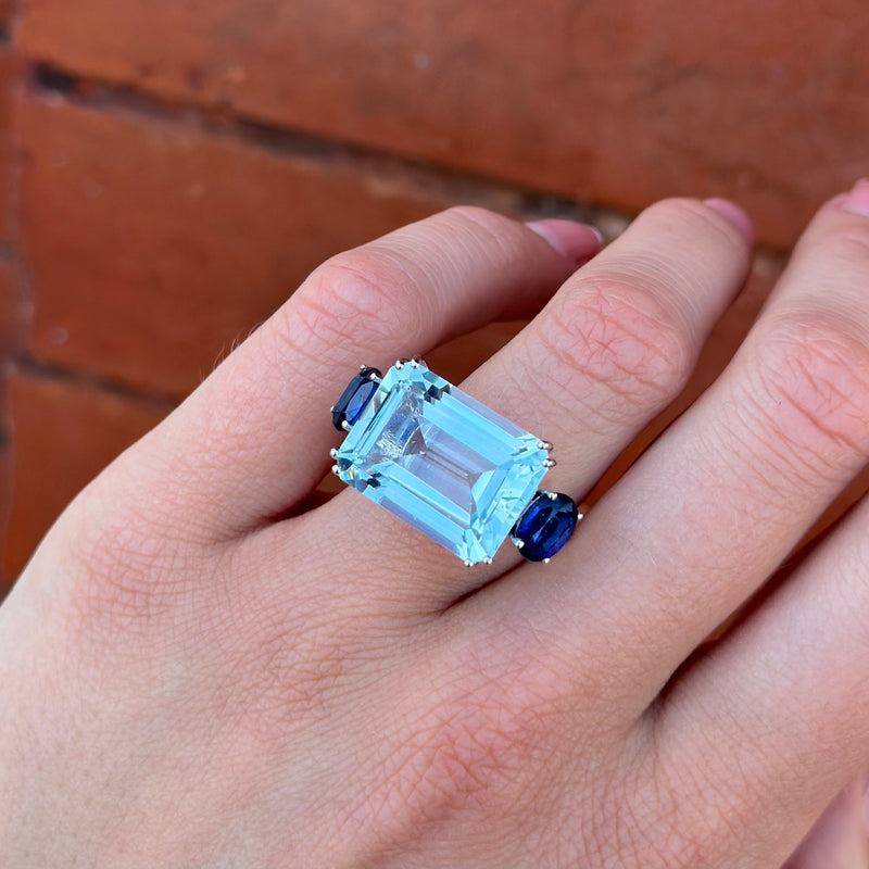 a-furst-party-coctail-ring-blue-topaz-kyanite-18k-white-gold-A1500BUKY