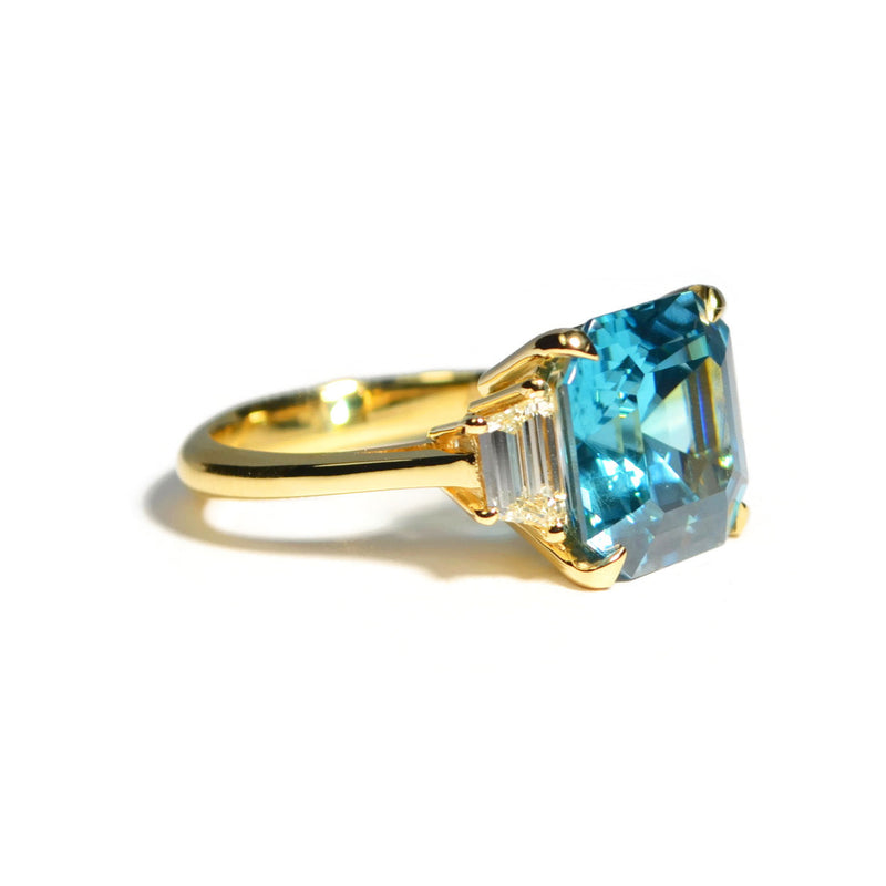 a-furst-party-one-of-a-kind-coctail-ring-with-natural-blue-zircon-and-diamonds-18k-yellow-gold-A1520GBZ1-10.13