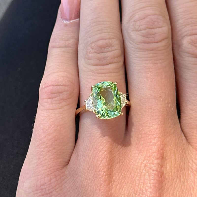 a&furst-sole-one-of-a-kind-coctail-ring-with-mint-green-tourmaline-and-diamonds-18k-yellow-gold-A1530GMT1-4.93