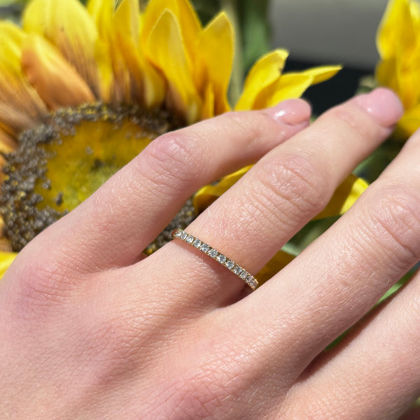 a_furst-stack-band-ring-white-diamonds-french-set-A1290G01-6_2