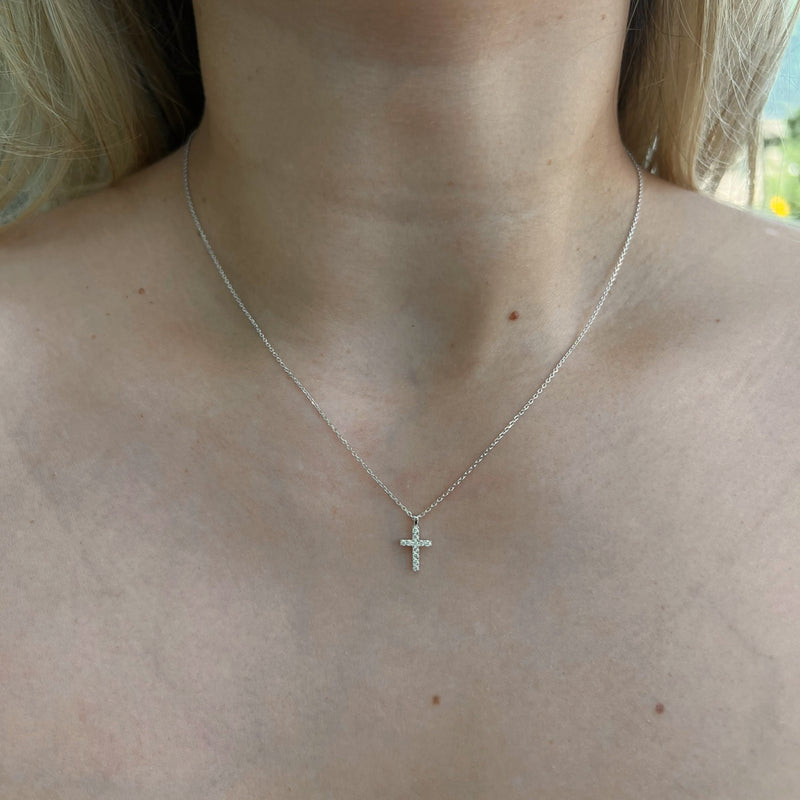 afj-diamond-collection-face-cross-pendant-necklace-white-14k-gold-p8106002mwa05