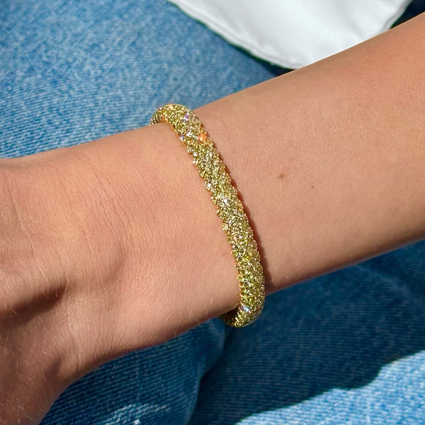 afj-diamond-collection-flexible-bracelet-with-yellow-diamonds-18k-yellow-gold-B2853040G1D-16