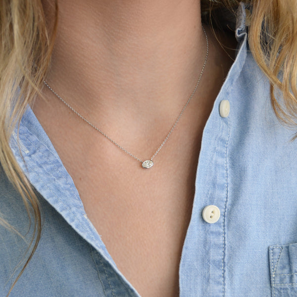 afj-diamond-collection-oval-diamond-pendant-necklace-F22307