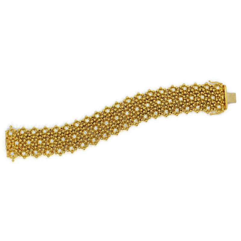 afj-gold-collection-gold-diamond-bracelet-18k-yellow-gold-B1113.5G1