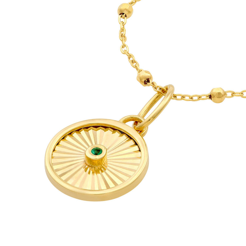 afj-gold-collection-round-fluted-disc-charm-emerald-yellow-gold-DMF044G1