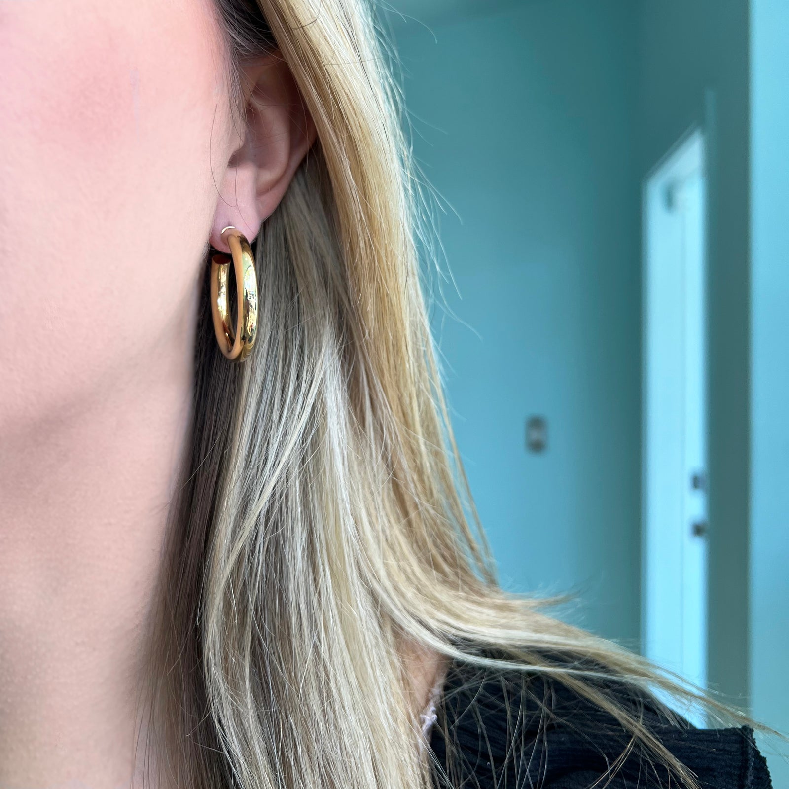AFJ Gold Collection - Small 30 mm Hoop Earrings, Yellow Gold – AF