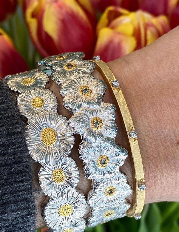buccellati-blossoms-sterling-silver-daisy-bangle-cuff-bracelet-jagbra013552