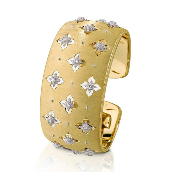 buccellati-macri-giglio.engraved-cuff-bracelet-diamonds-18k-white-yellow-gold-JAUBRA012430