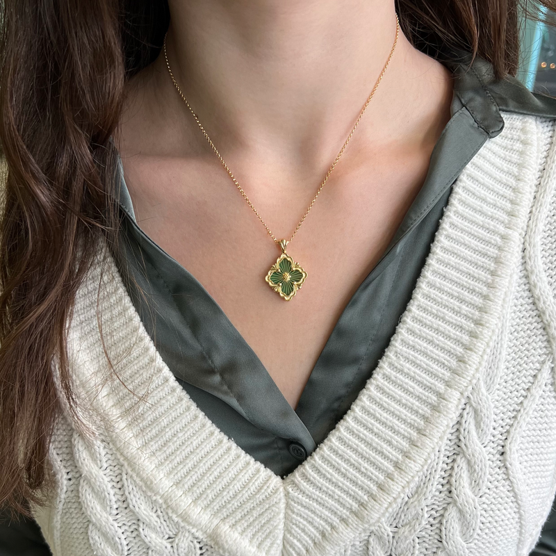 buccellati-opera-tulle-pendant-necklace-18k-yellow-gold-green-enamel-JAUPEN014317