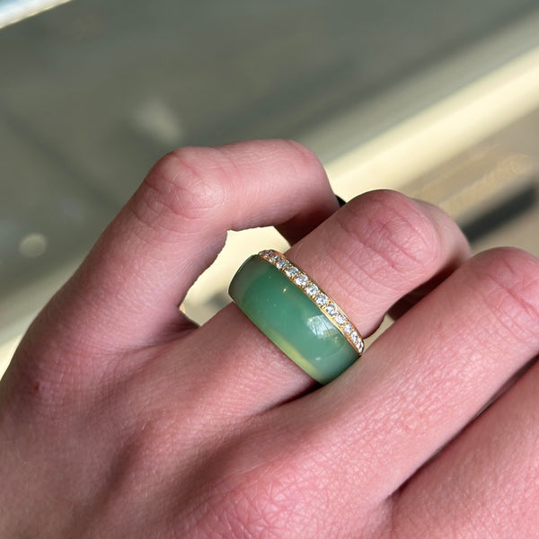 eclat-jewels-one-of-a-kind-ring-chrysoprase-diamonds-18k-yellow-gold-1-RG-1821