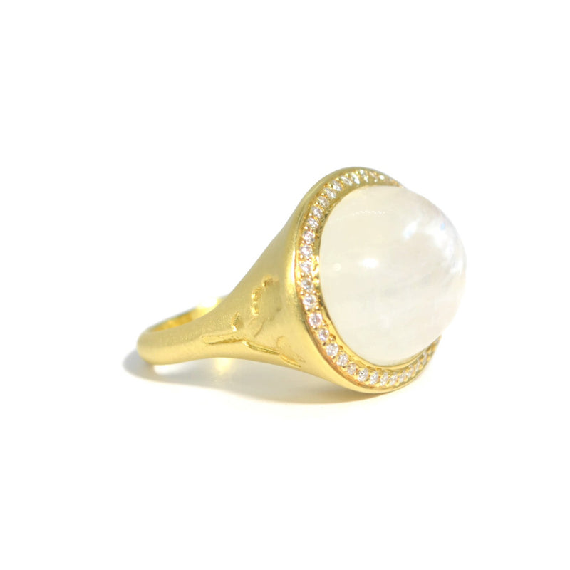 lauren-k-rainbow-moonstone-diamond-ring-18-yellow-gold-flower-impression-r619yrmn.jpg