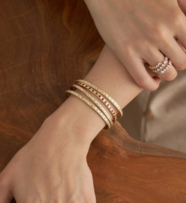 lionheart-baguette-cut-diamond-cuff-bracelet-14k-yellow-gold-BBAG01