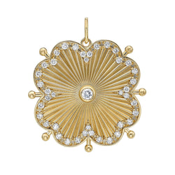 lionheart-cassandane-large-diamond-clover-medallion-yellow-gold