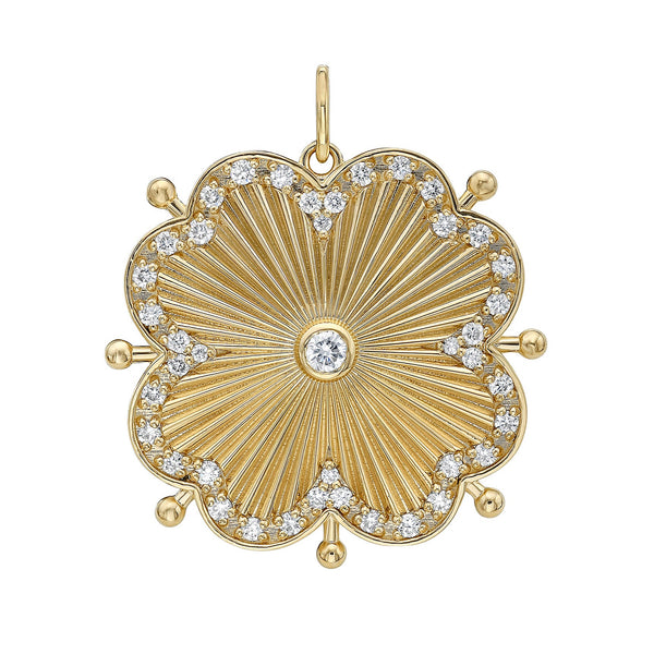 lionheart-cassandane-large-diamond-clover-medallion-yellow-gold