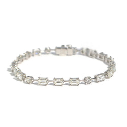 norman-silverman-bar-east-west-oval-emerald-cut-diamonds-bracelet-white-gold-B3726