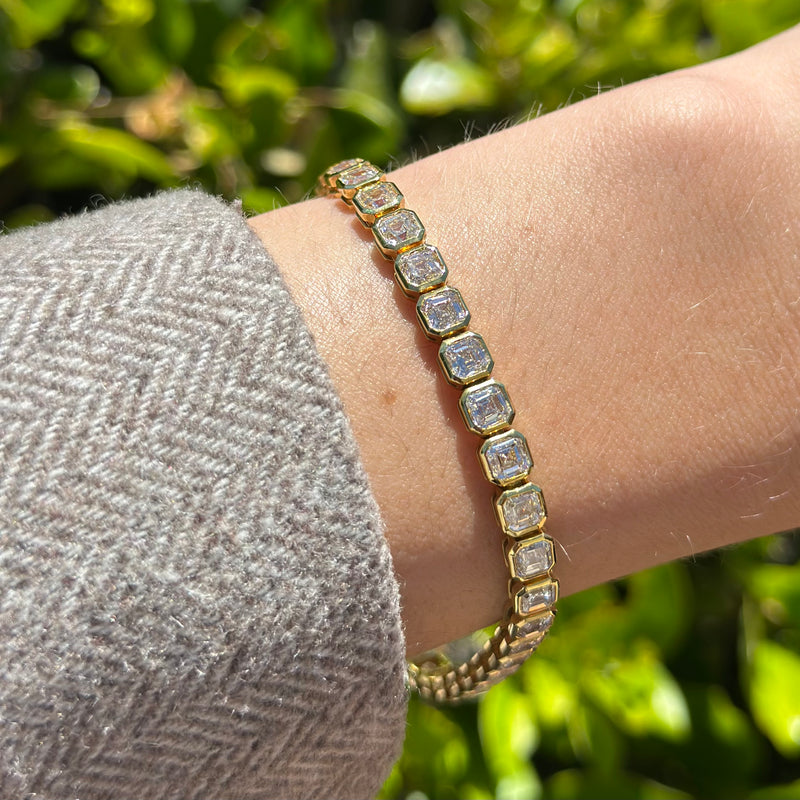 norman-silverman-bezel-set-asscher-cut-diamond-bracelet-18k-yellow-gold-B3137