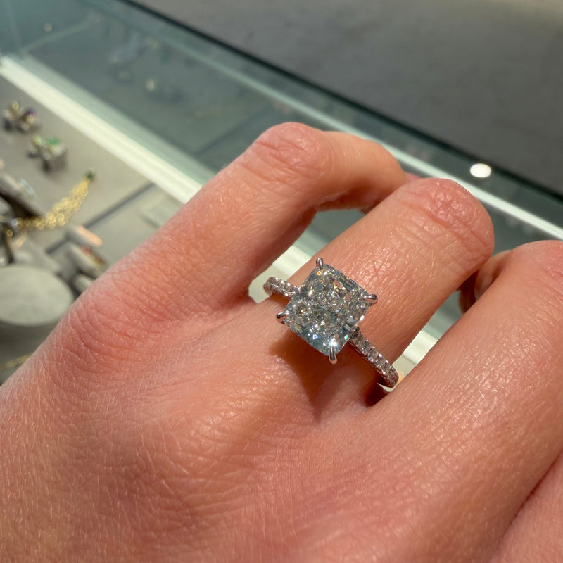 norman-silverman-cushion-cut-diamond-ring-platinum-F18882_1