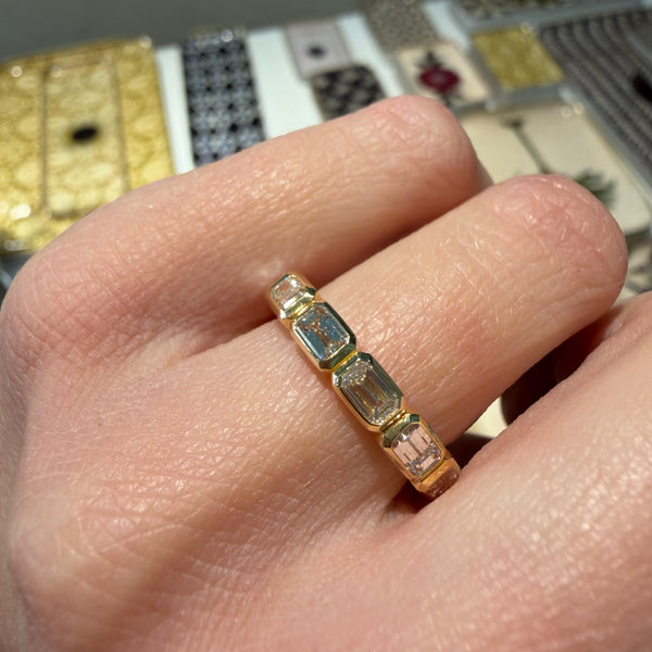 norman-silverman-emerald-cut-bezel-set-diamond-ring-18k-yellow-gold-F23257