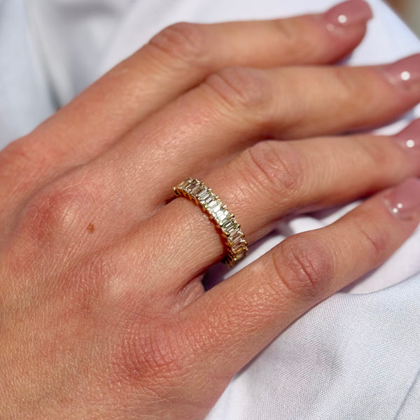 norman-silverman-emerald-cut-diamond-ring-18k-yellow-gold-F23042