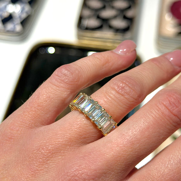 norman-silverman-emerald-cut-eternity-band-18k-yellow-gold-F22590_1