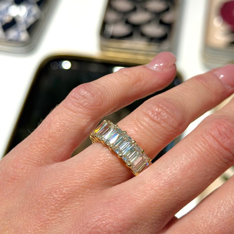 norman-silverman-emerald-cut-eternity-band-18k-yellow-gold-F22590_1