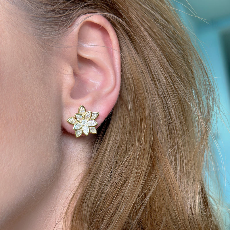 norman-silverman-flower-earrings-marquise-diamonds-yellow-gold-F21480