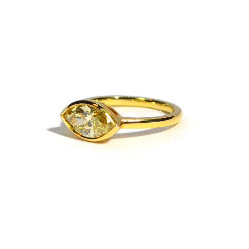 norman-silverman-marquise-diamond-bezel-set-18k-yellow-gold-ring-P2058_1