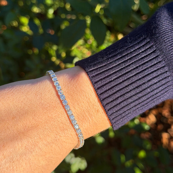 norman-silverman-tennis-bracelet-18k-white-gold-7.28-carats-B4035_2