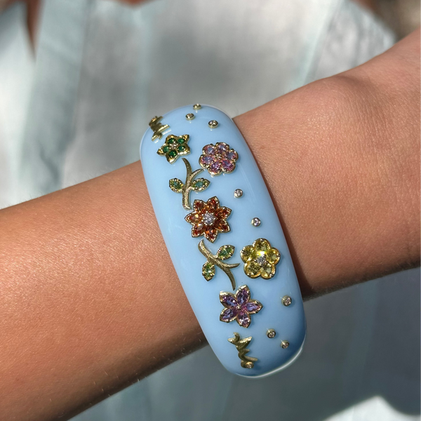 paul-morelli-wild-child-midi-cuff-blue-sapphires-garent-tourmaline-diamonds-yellow-gold-BR4776