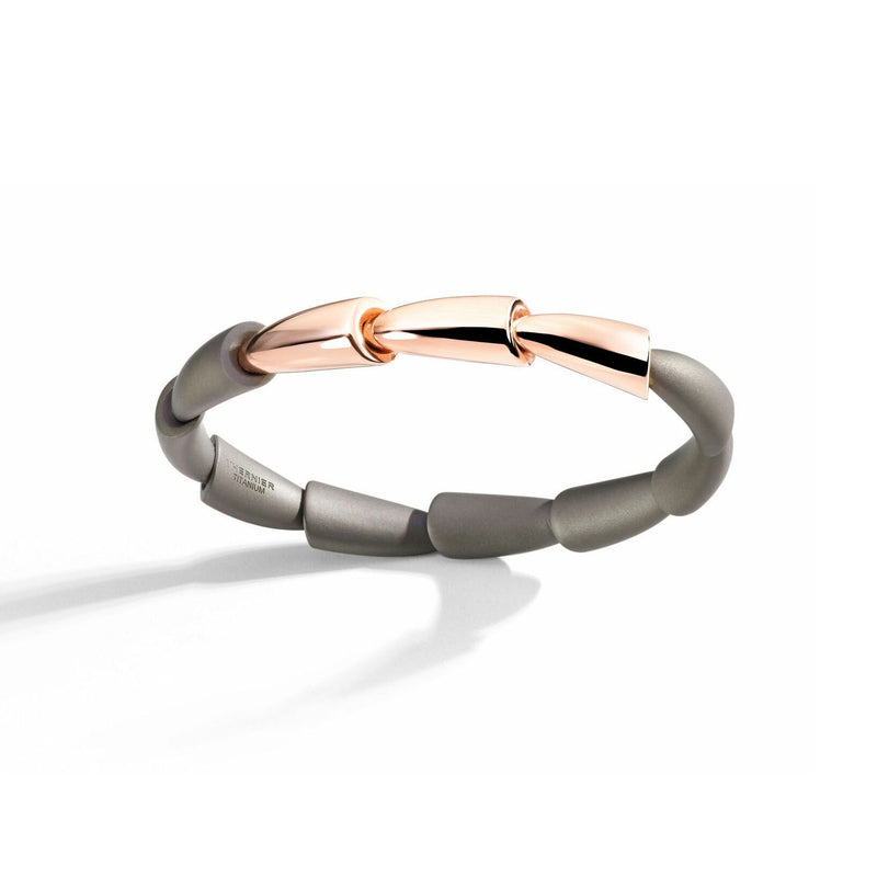 vhernier-calla-bracelet-18k-rose-gold-titanium-T01652BR115