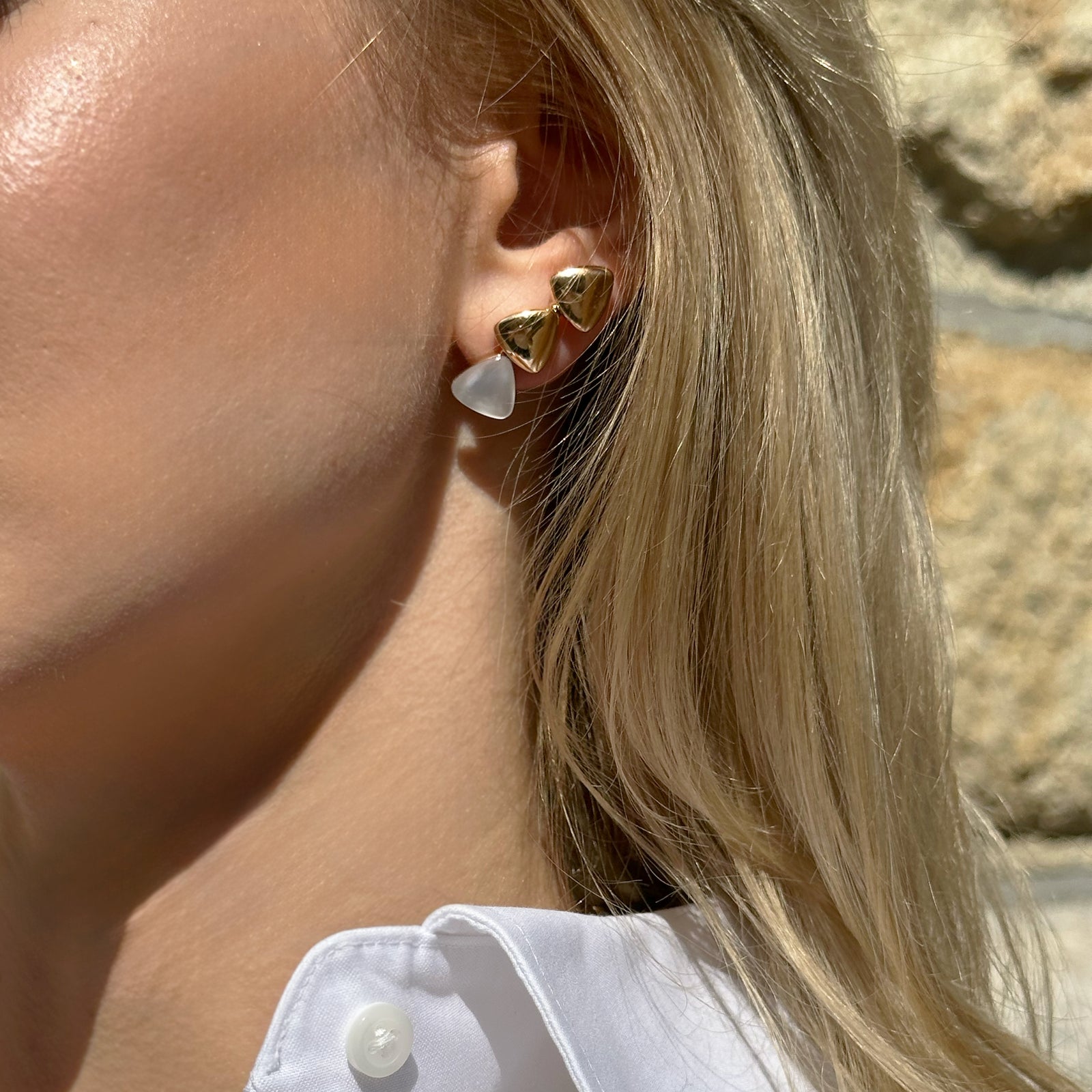 Vhernier - Freccia Midi - Earrings with Mother of Pearl, 18k Rose 