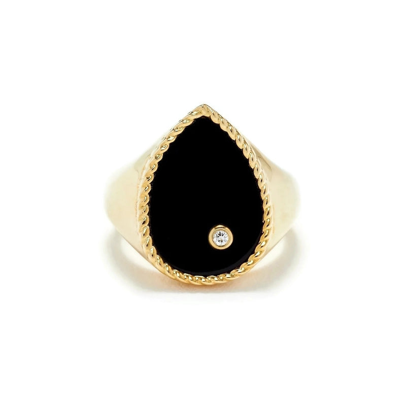 yvonne-leon-pear-shaped-signet-ring-with-black-onyx-and-diamonds-18k-yellow-gold-CHEVAPOIRONYXOJ