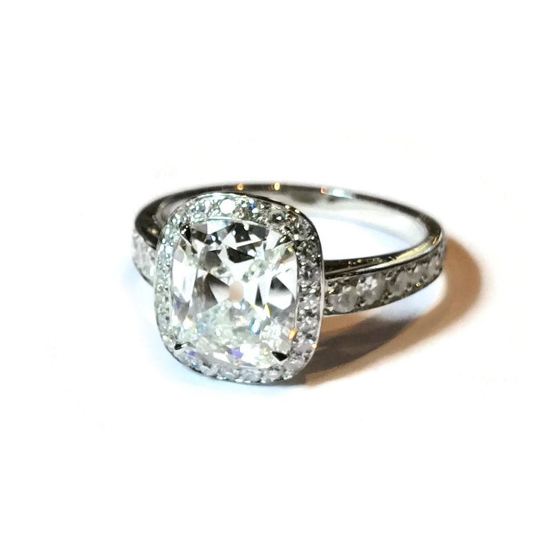 Eclat Jewels - Halo Ring with 1 Cushion-cut Diamond and 37 Round Diamonds, Platinum
