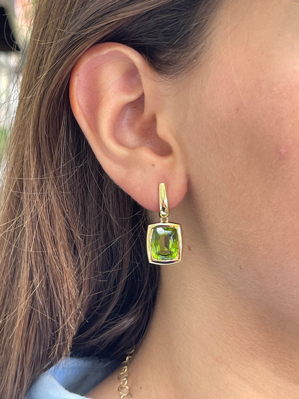A & Furst - Essential - One of a Kind Drop Earrings with Peridot, 18k Yellow Gold