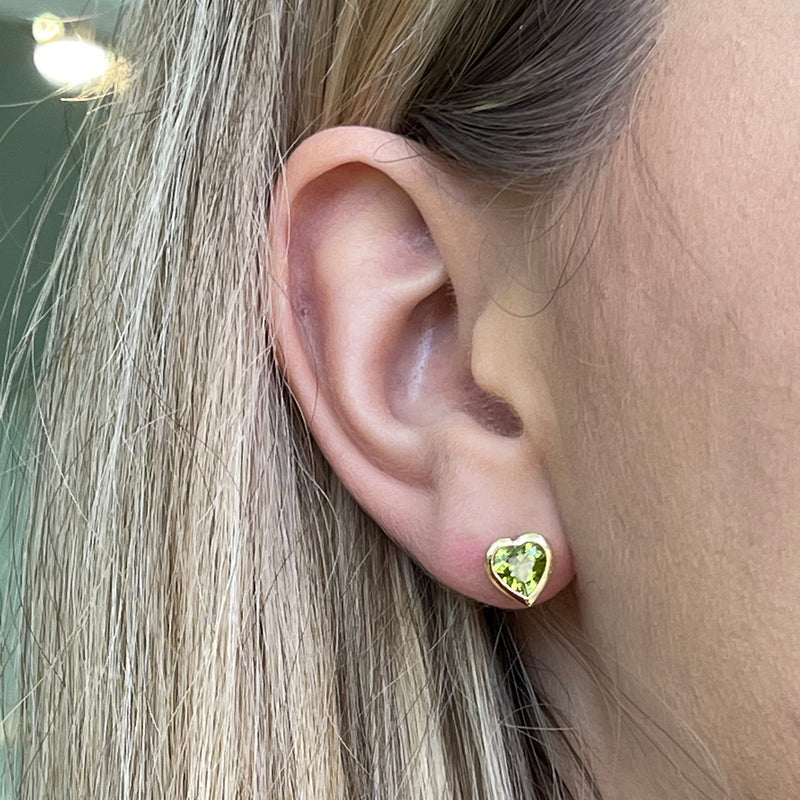 A & Furst - Gaia - Heart Stud Earrings with Peridot, 18k Yellow Gold