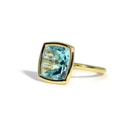 a-furst-gaia-large-stackable-ring-blue-topaz-yellow-gold-A1713GU