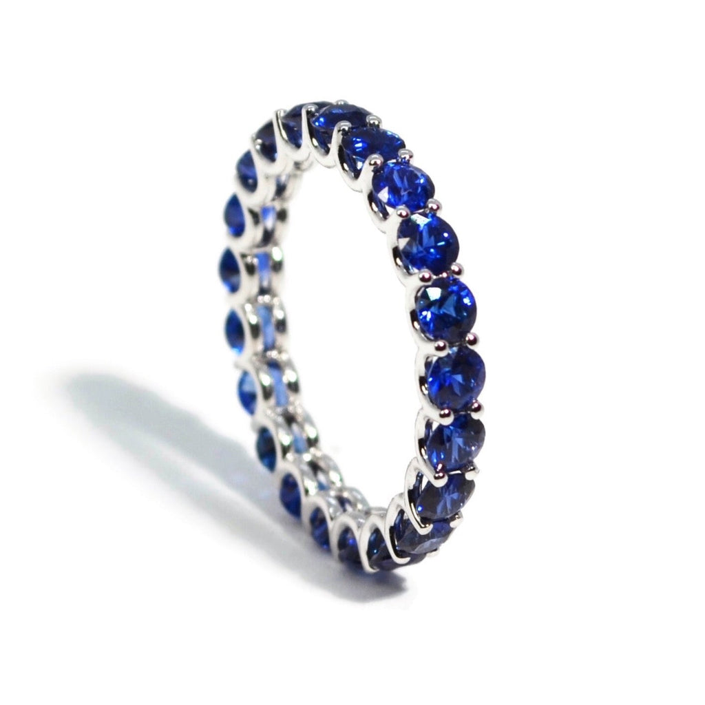 Blue sapphire deals band white gold